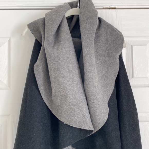 Steve Madden sweater vest - Picture 2 of 3